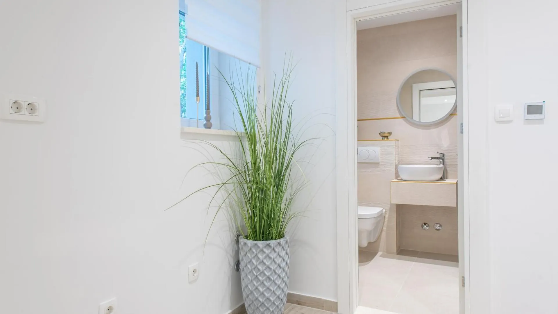 Best Location Beach Split Bed & Breakfast
